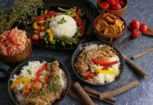 한 총리 “외롭고 배고픈 아이 없도록 정부가 더 노력” a table full of food